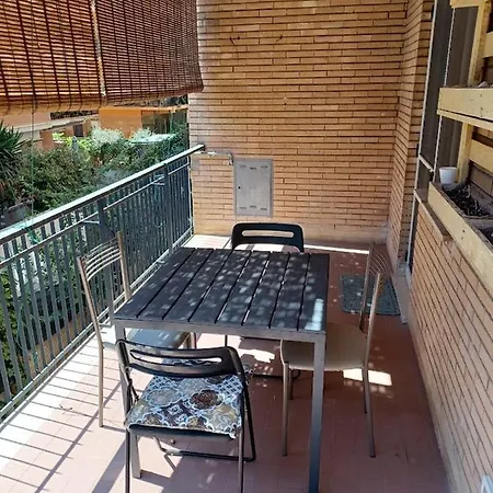 Dani's Balcony Wifi Ac 200 Mt From Seafront * Лидо-ди-Остия